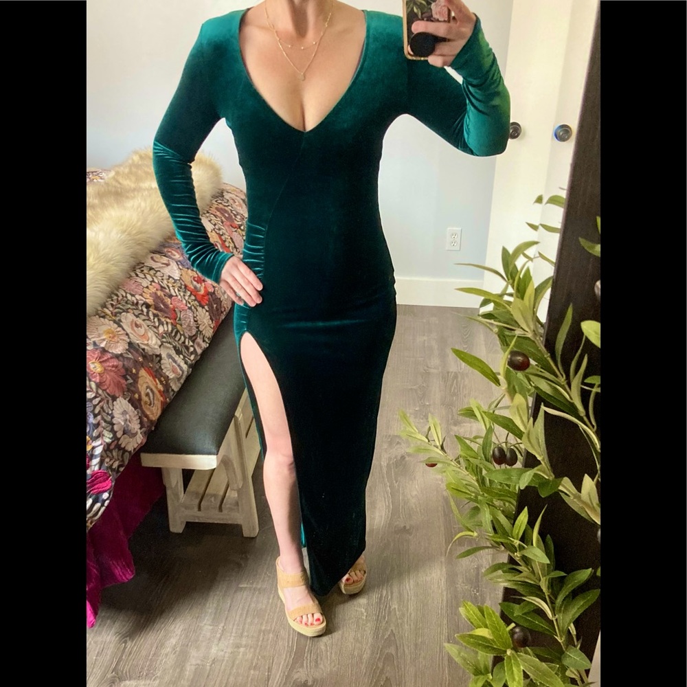 Glamorous Emerald green velvet long dress with side slit